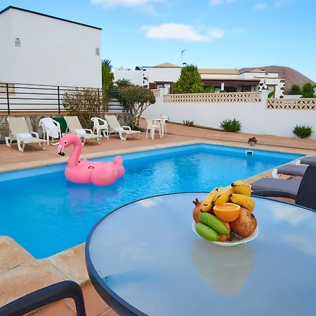 Spacious In La Oliva Vakantiehuis *